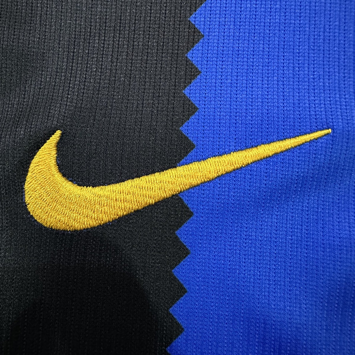 Jersey Inter de Milán 2026-27 Local negro, foto 5 de 8