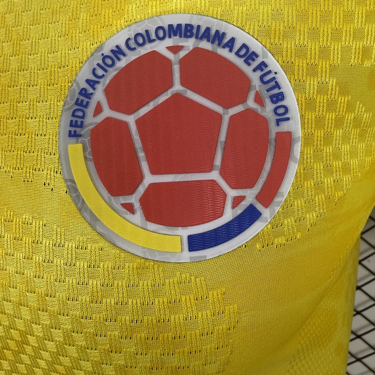 Jersey Colombia 2026 Local amarillo, foto 6 de 10