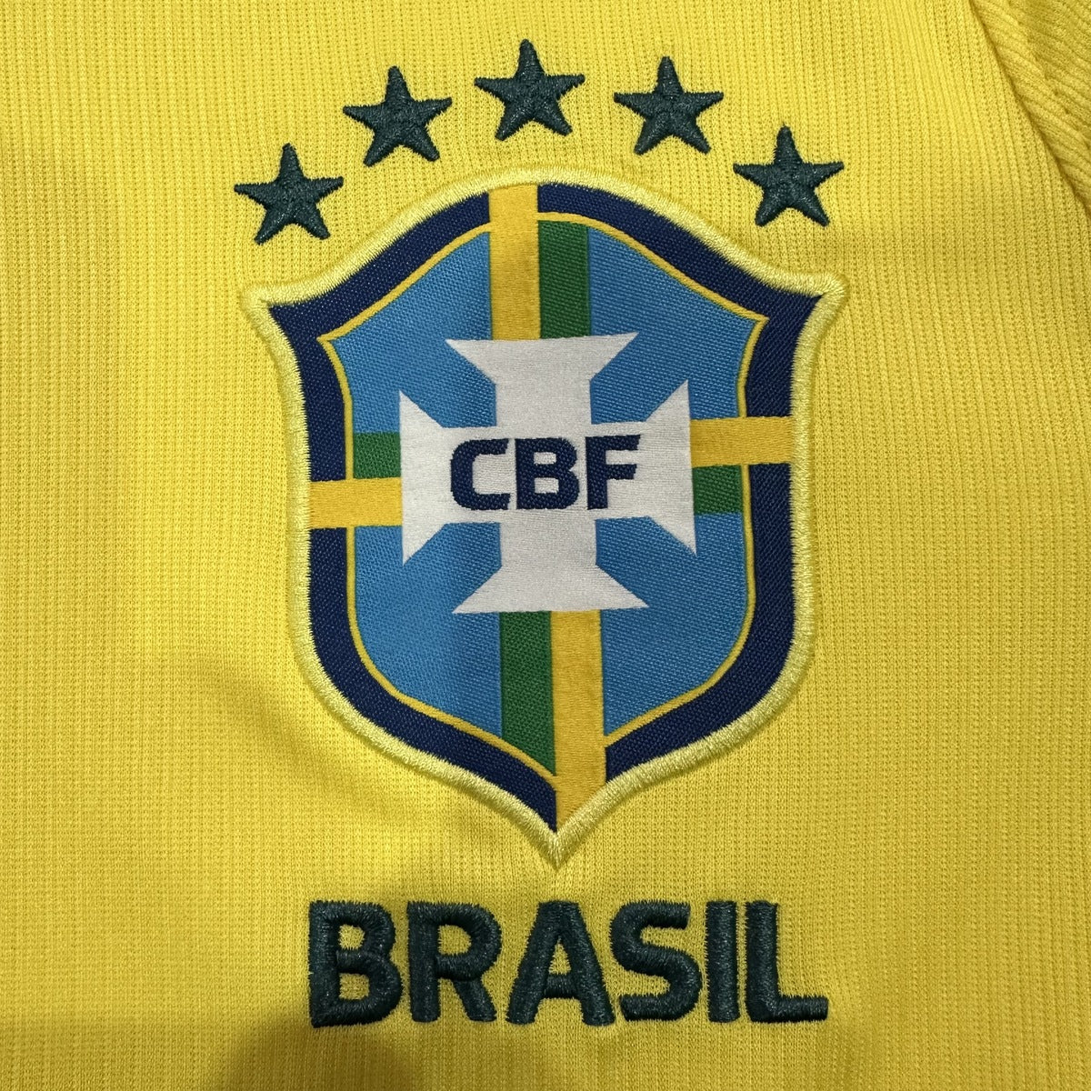 Jersey Brasil 2026 Local amarillo, foto 6 de 9