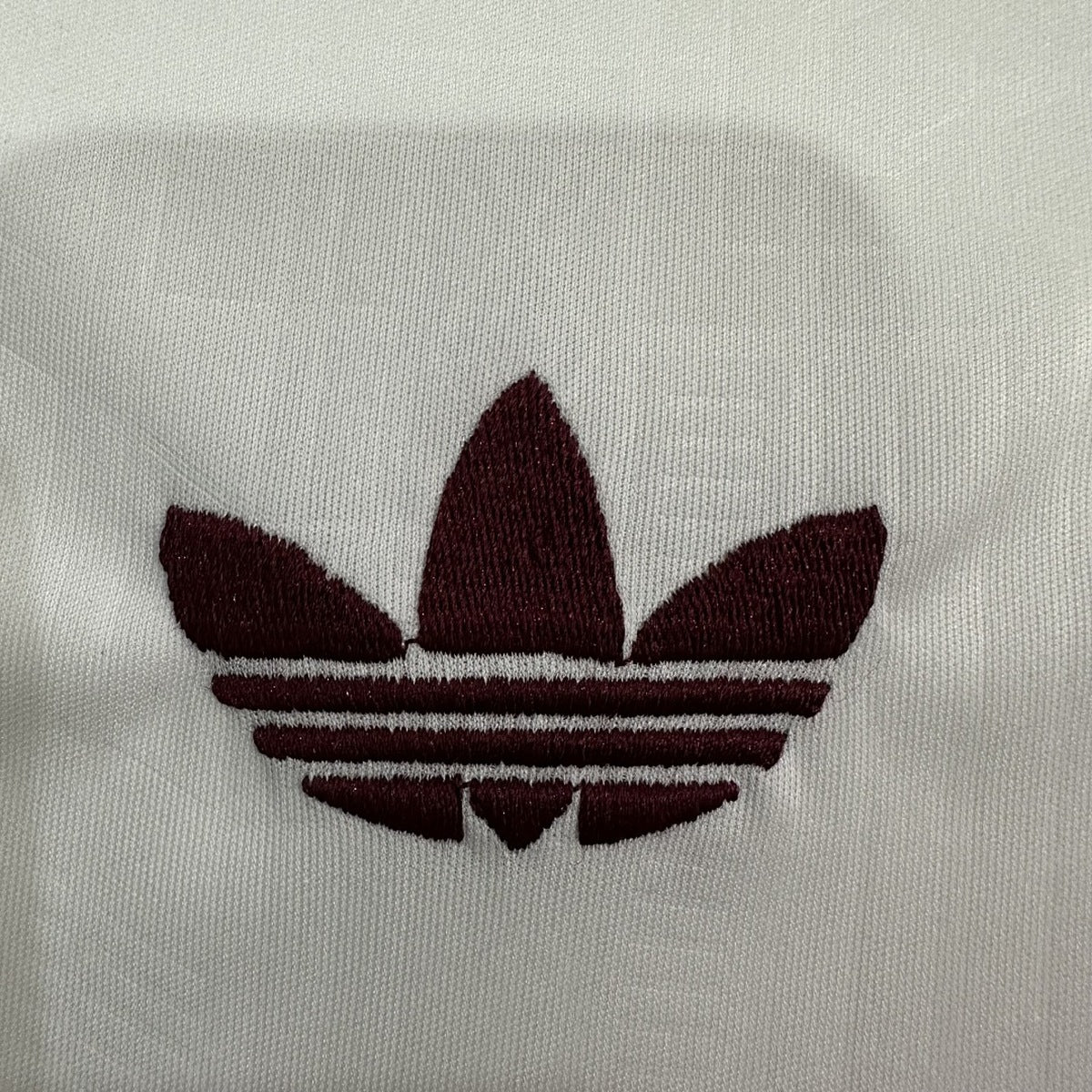 Jersey Arsenal 2025-26 Tercero blanco, foto 5 de 8