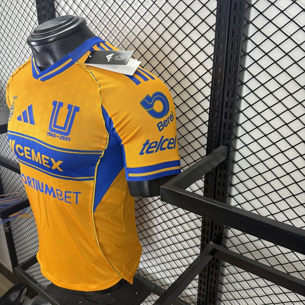 Jersey Tigres UANL 2025-26 Local amarillo, foto 5 de 7