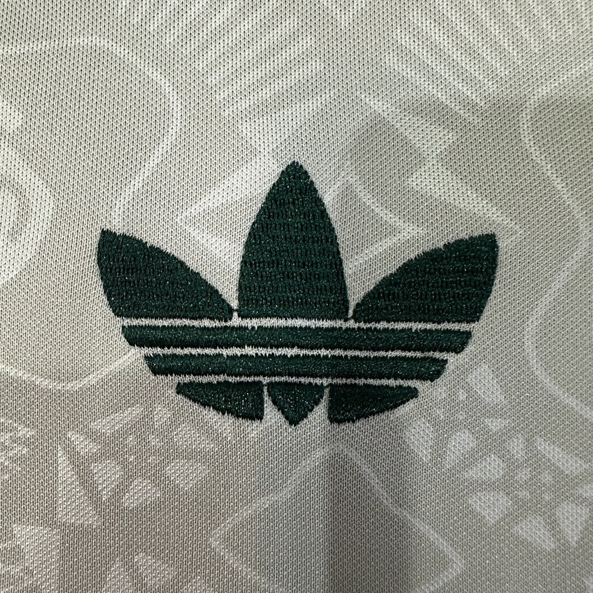 Jersey Bayern Múnich 2025-26 Local beige, foto 5 de 8