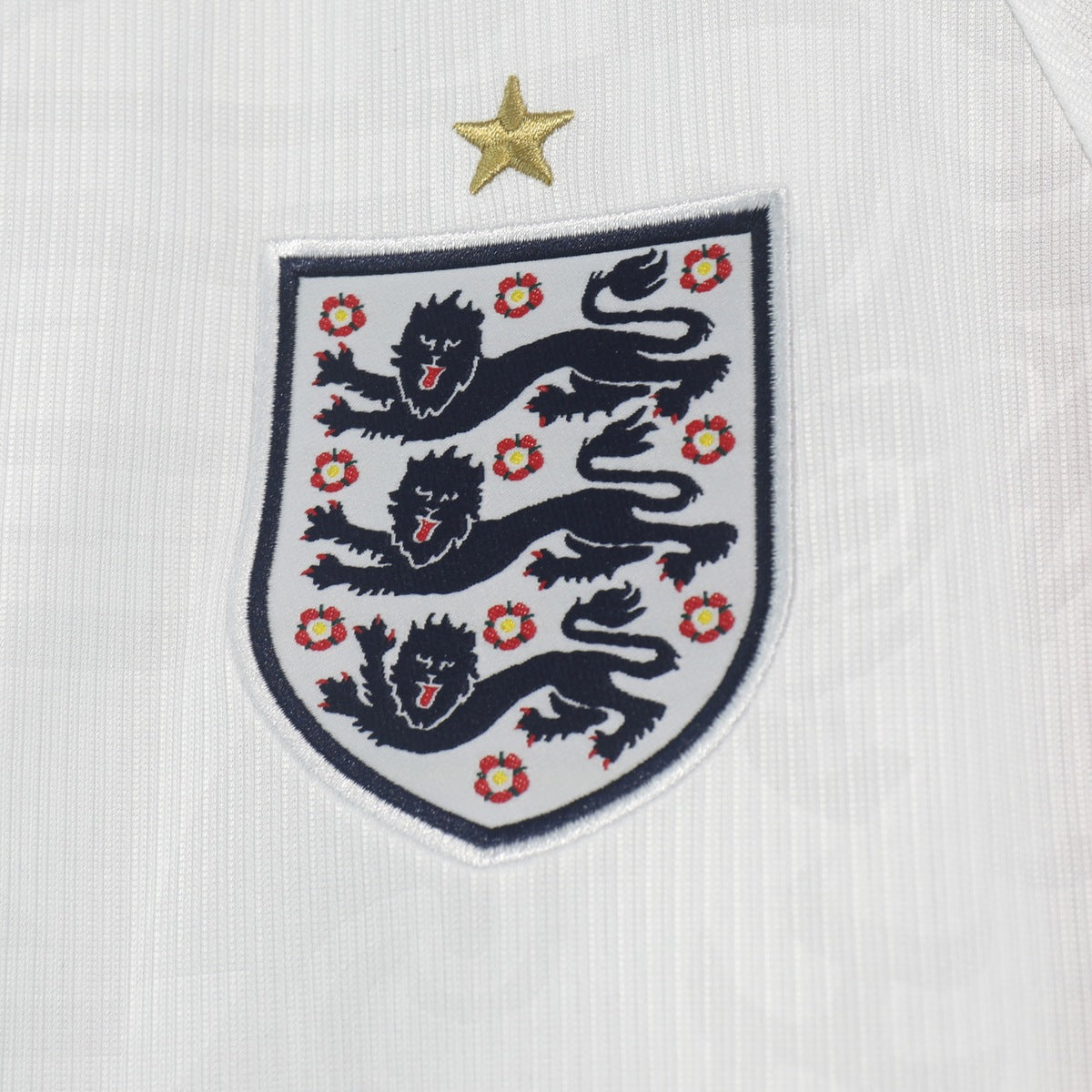 Jersey Inglaterra 2026 Local blanco, foto 5 de 6