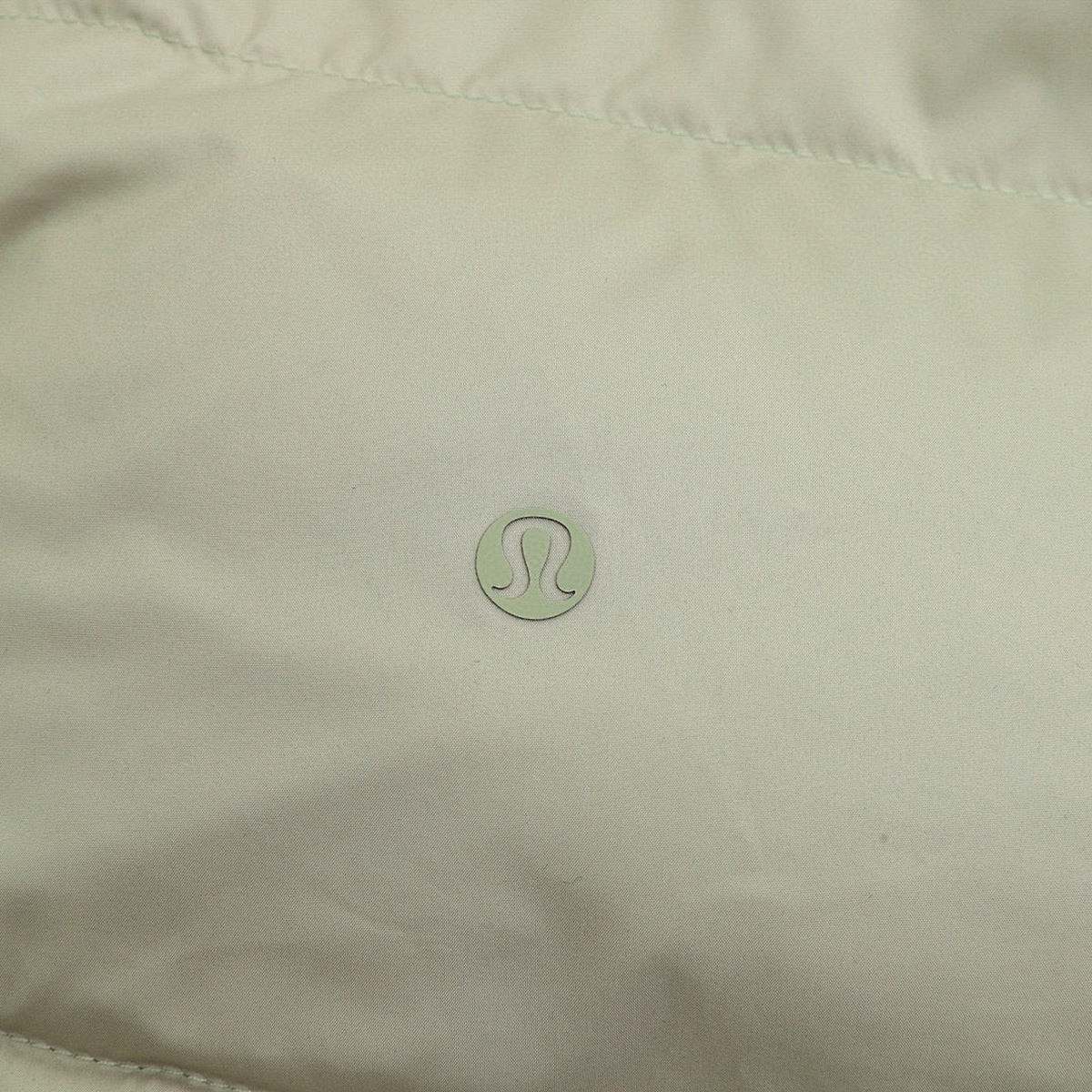 Chaleco de Plumas lululemon Wunder Puff Verde Salvia, foto 2 de 9