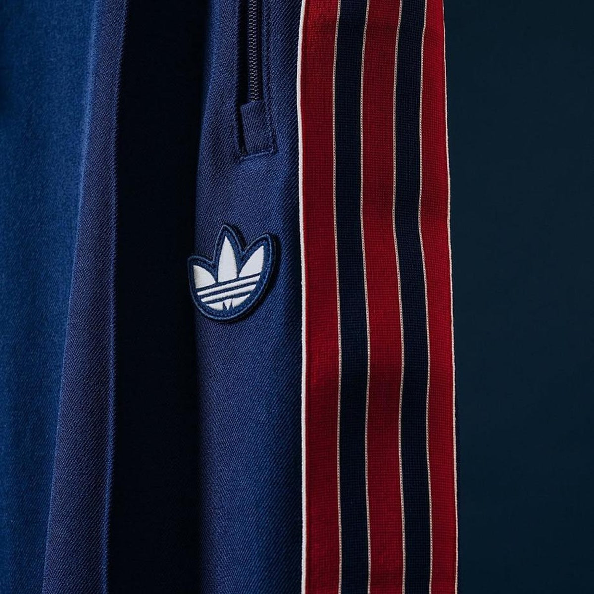Conjunto Arsenal adidas Clásico Retro Azul, foto 2 de 17