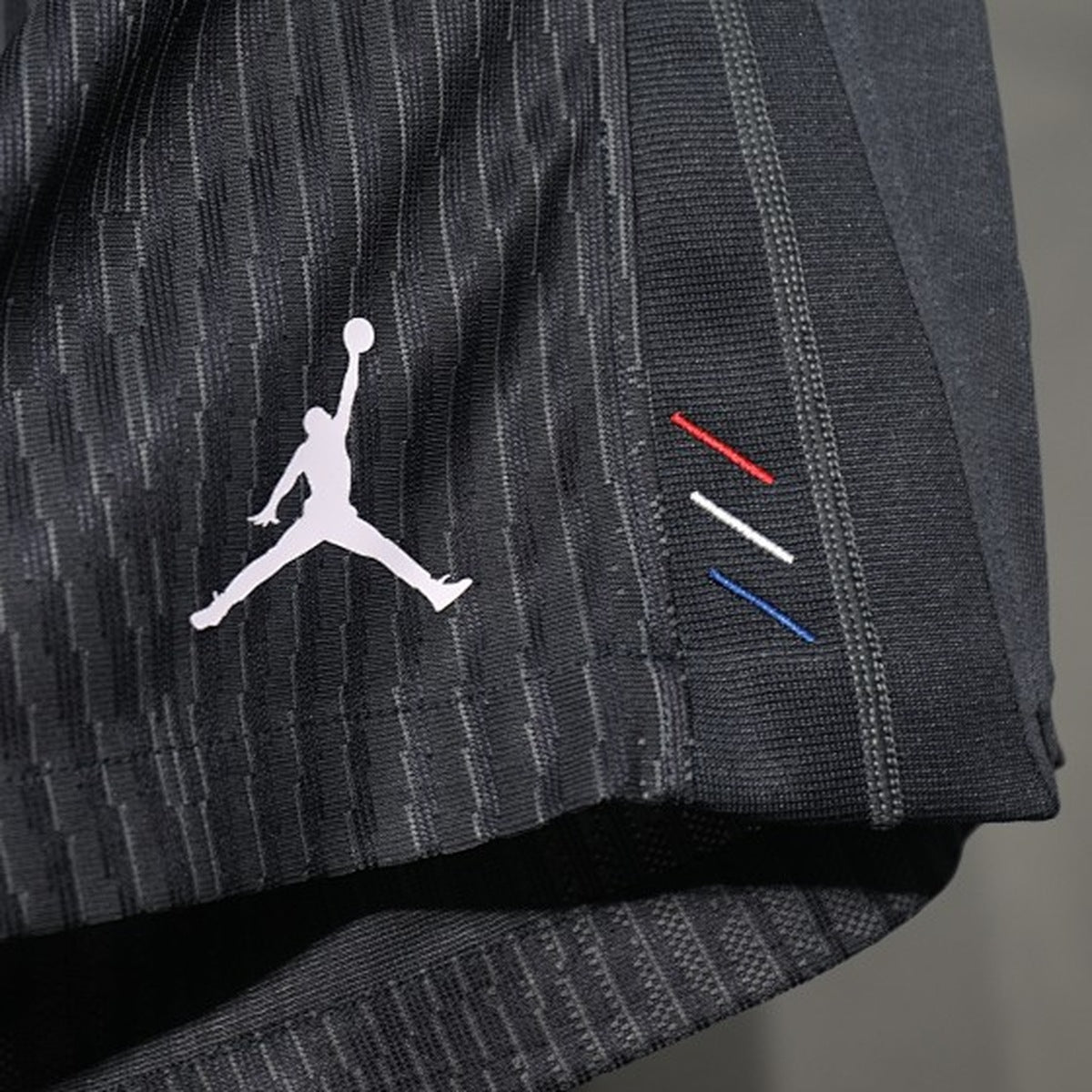 Short Paris Saint Germain Jordan 2025 Tercero negro, foto 3 de 4