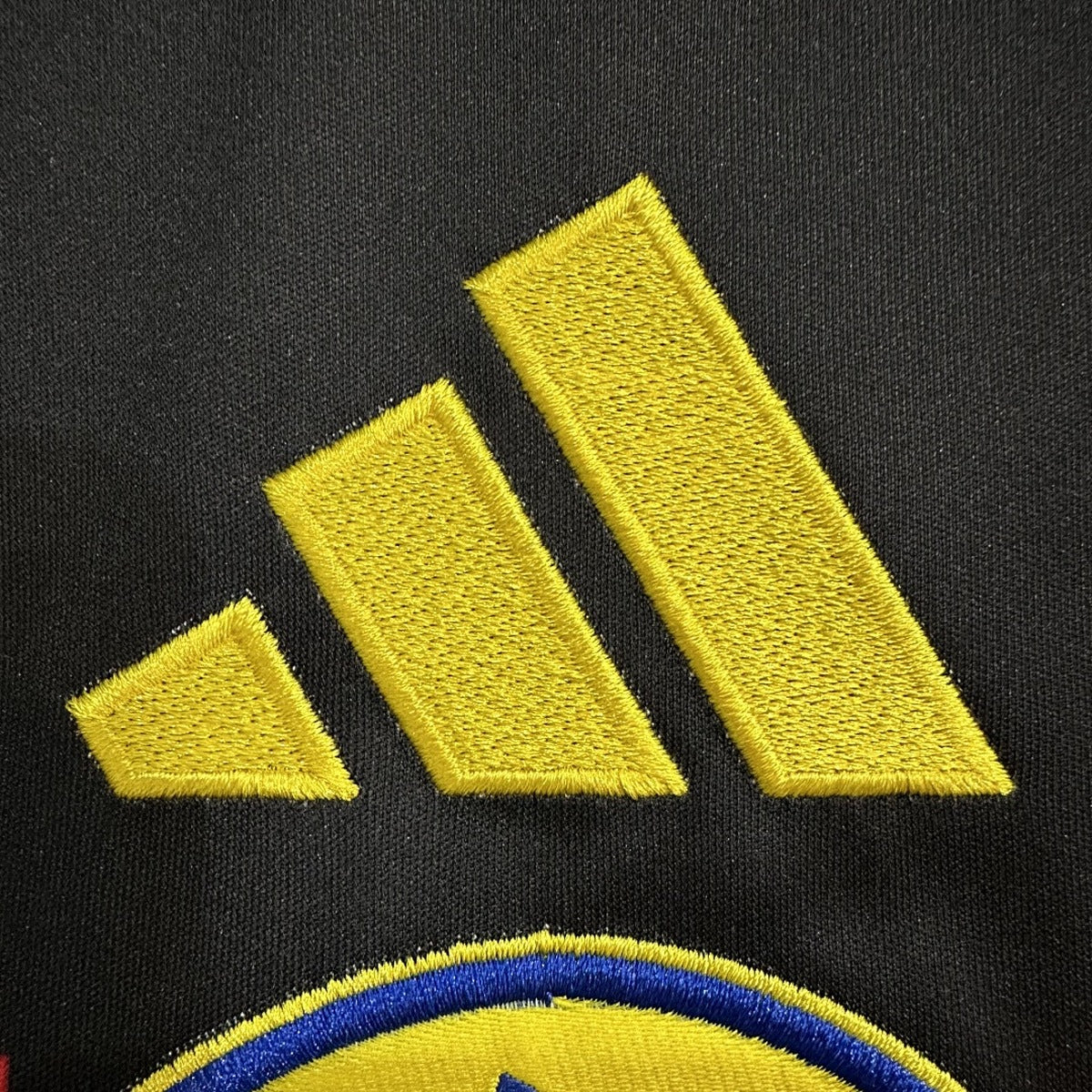 Jersey América 2025-26 Local amarillo, foto 5 de 8