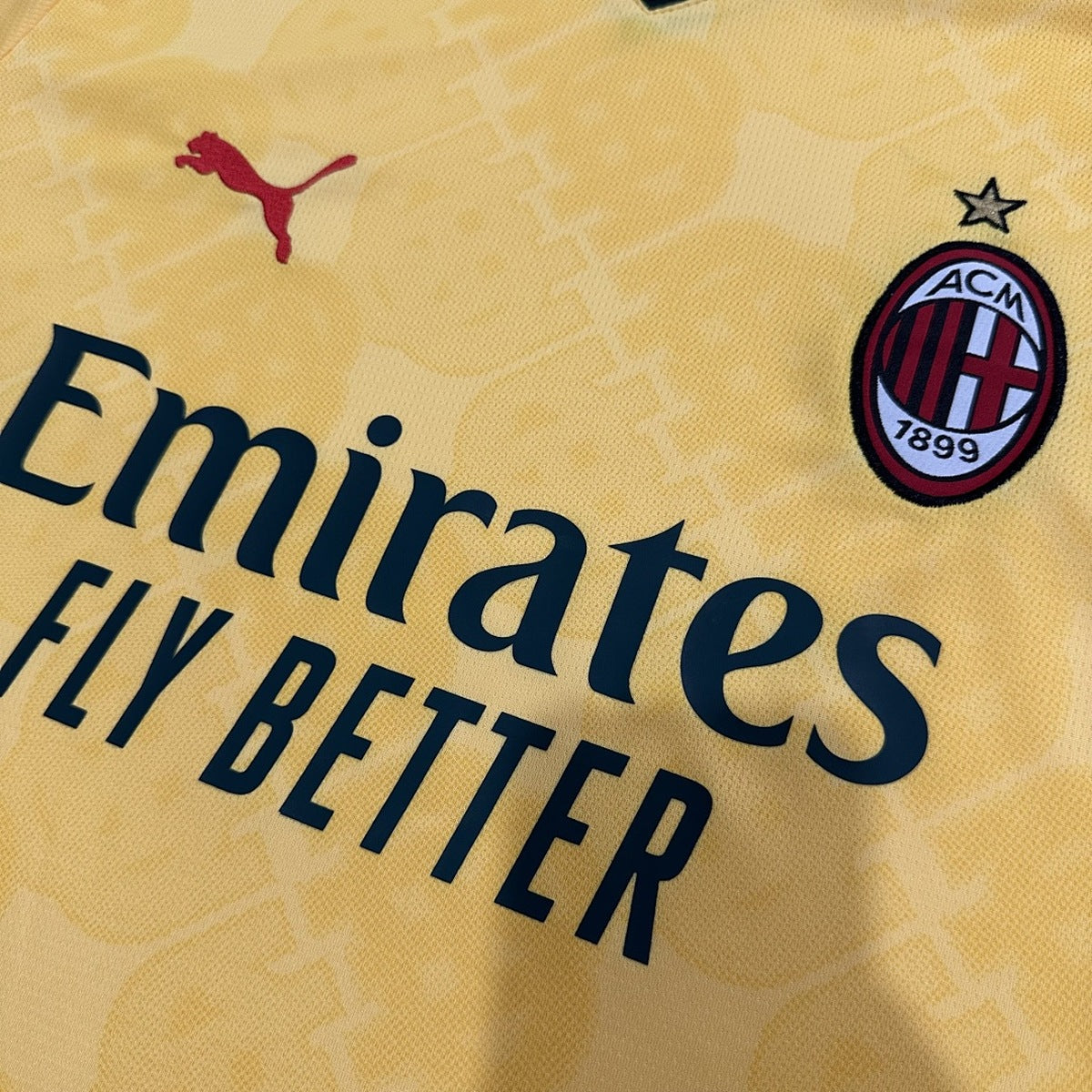 Jersey AC Milan 2025-26 Tercero amarillo, foto 5 de 9