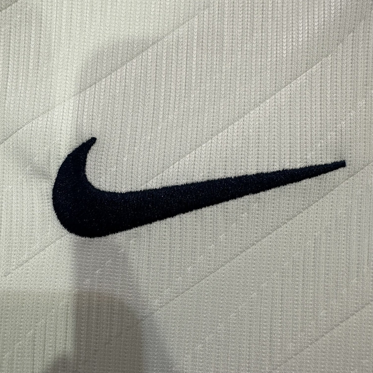 Jersey Tottenham 2026-27 Local blanco, foto 5 de 8