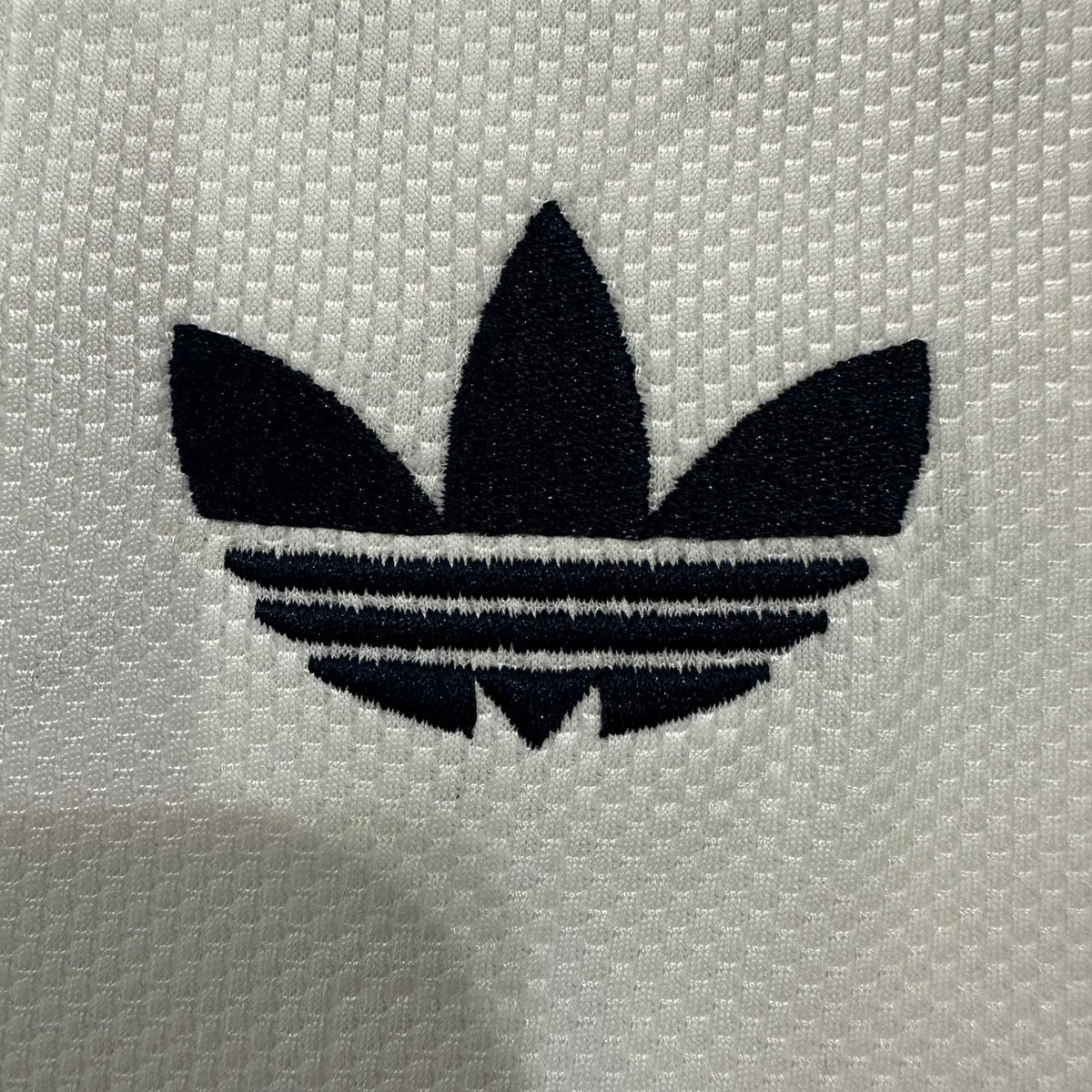 Jersey Bayern Múnich 2026-27 Visitante blanco, foto 5 de 8