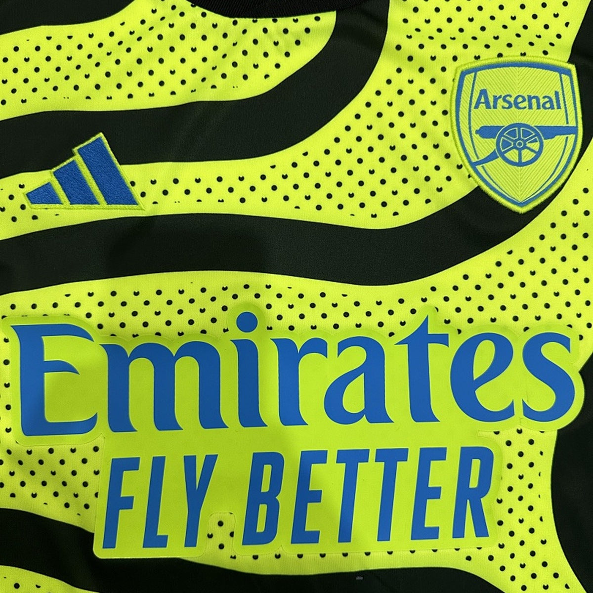 Jersey Arsenal 2023-24 Visitante amarillo, foto 5 de 7