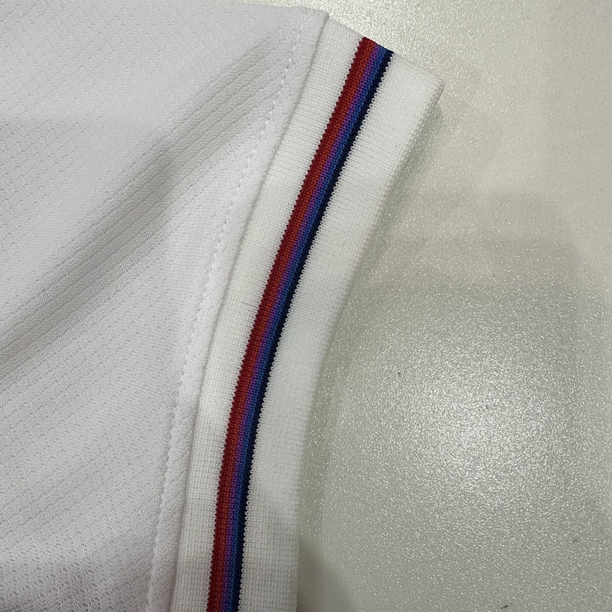 Jersey Inglaterra 2024 Local blanco, foto 5 de 7