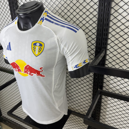 Jersey Leeds United 2025-26 Local blanco, foto 6 de 9
