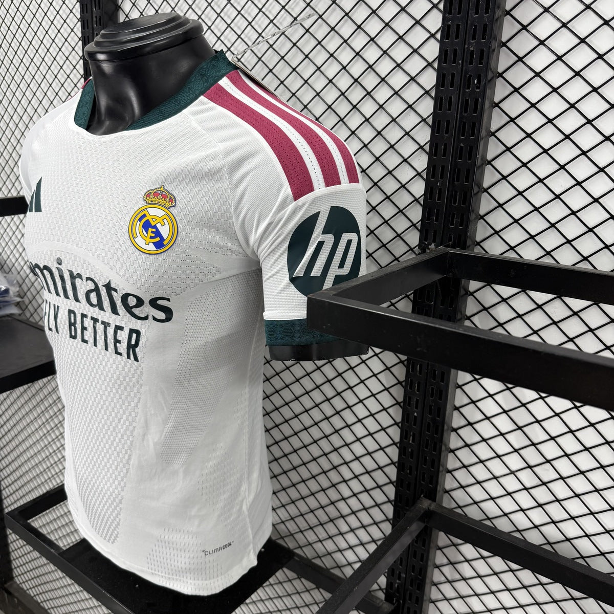Jersey Real Madrid 2026-27 Local blanco, foto 6 de 9