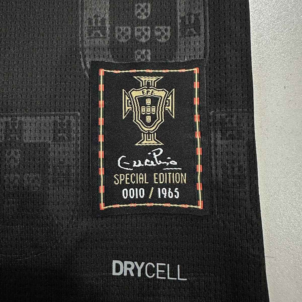 Jersey Portugal 2025 Edición Especial Pantera Negra negro, foto 7 de 9