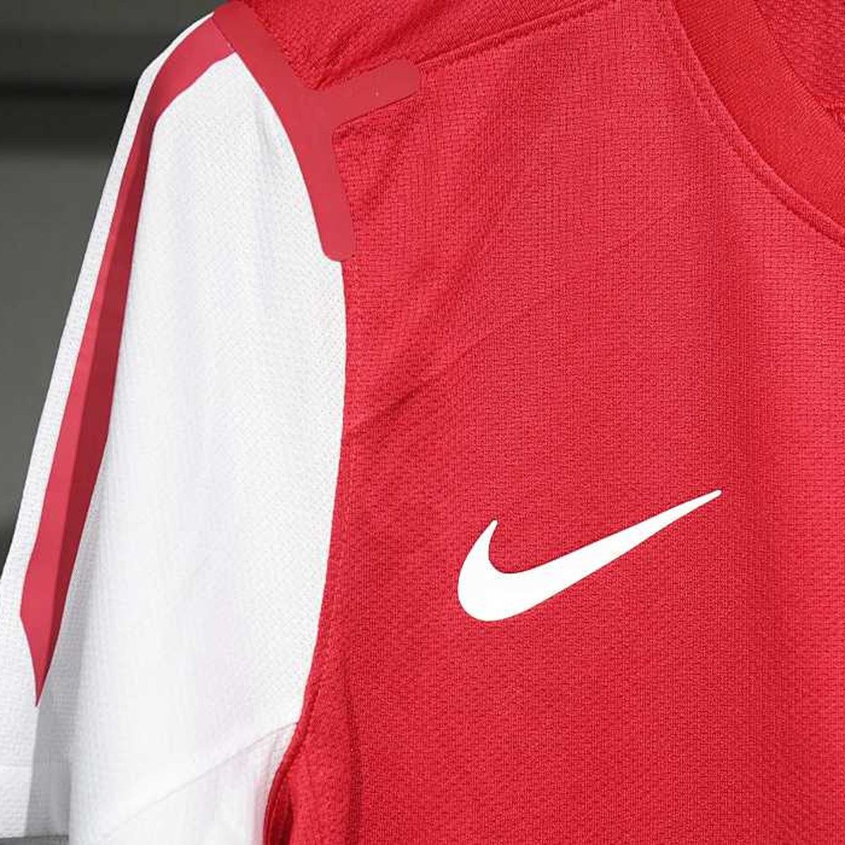 Jersey Arsenal 2011-12 Local rojo, foto 3 de 13