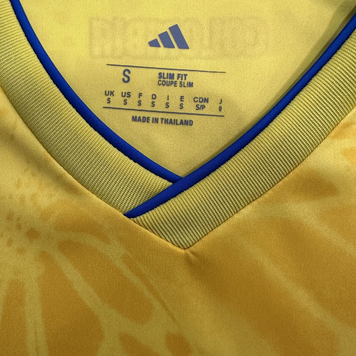 Jersey Colombia 2026 Local amarillo, foto 7 de 9