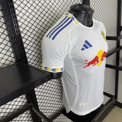 Jersey Leeds United 2025-26 Local blanco, foto 7 de 9
