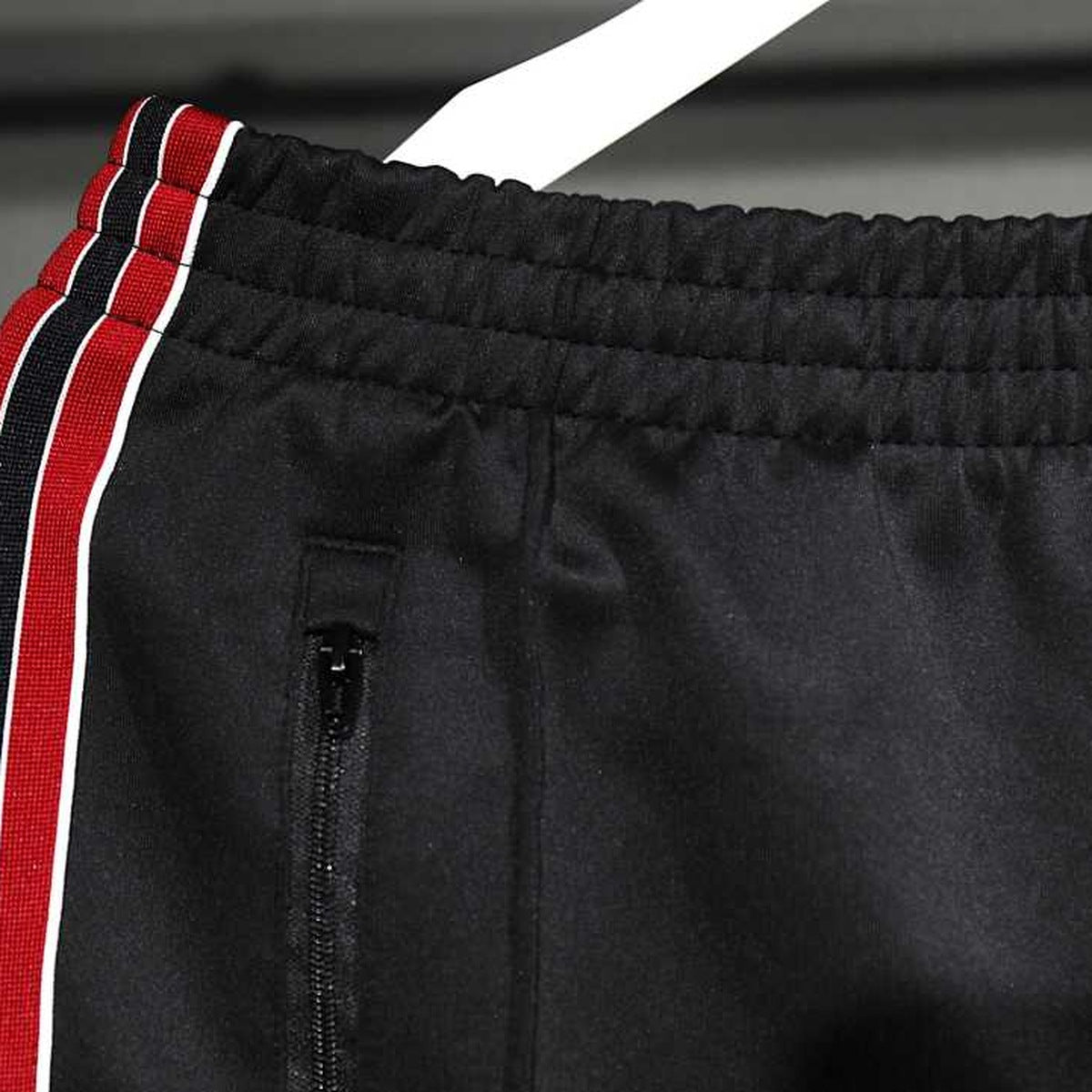 Conjunto Manchester United adidas Clásico Retro Negro, foto 5 de 15