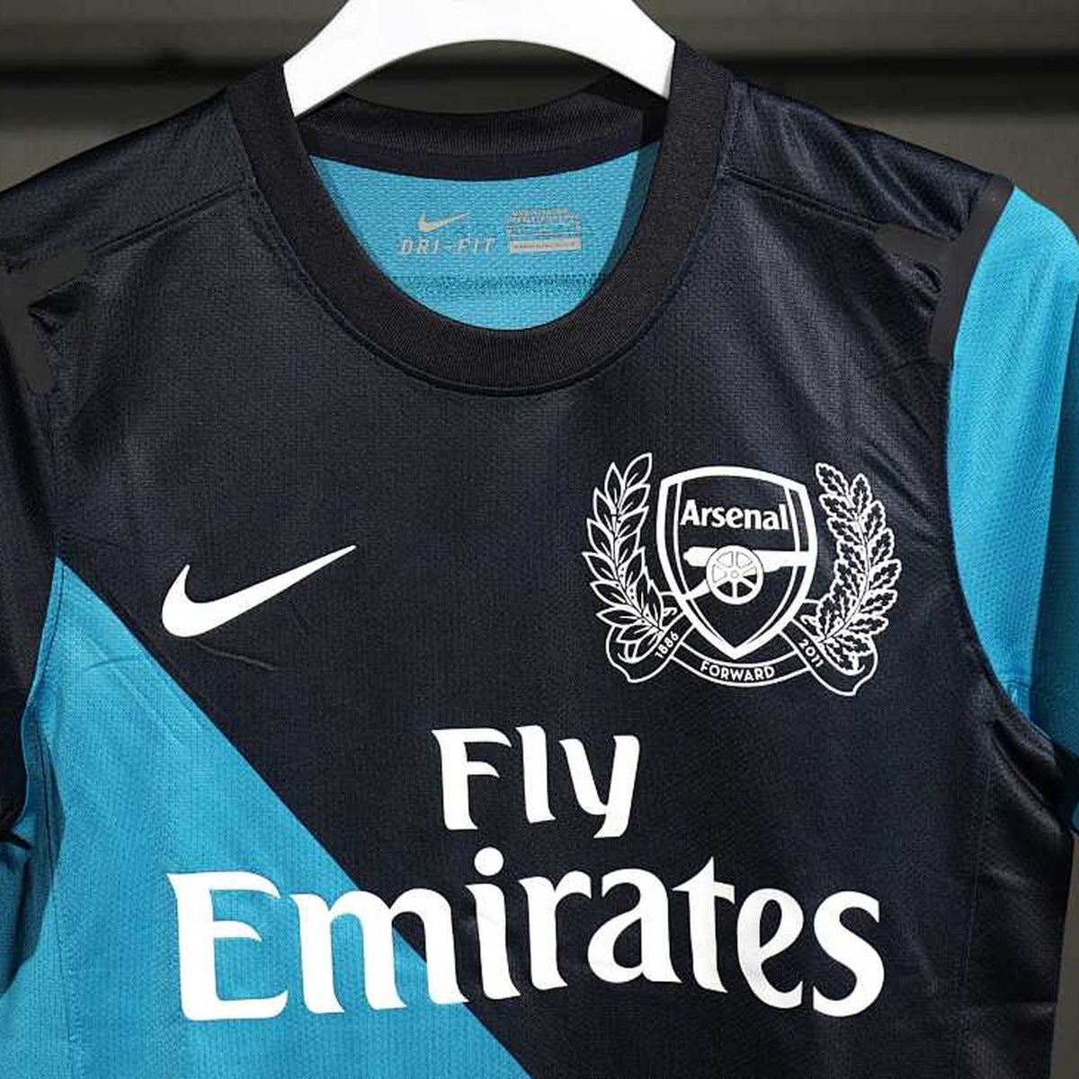 Jersey Arsenal 2011-12 Visitante azul, foto 3 de 7