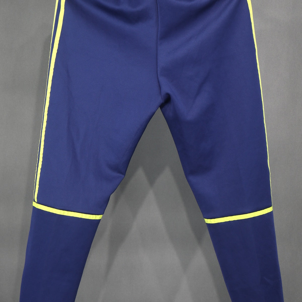 Conjunto Arsenal adidas Lifestyler 2025-26 Azul Marino, foto 2 de 9