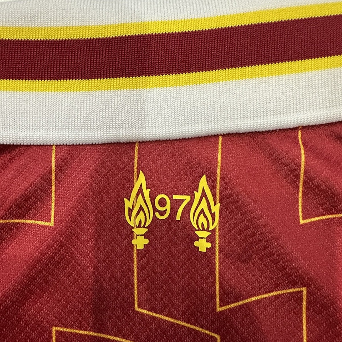 Jersey Liverpool 2024-25 Local rojo, foto 6 de 6