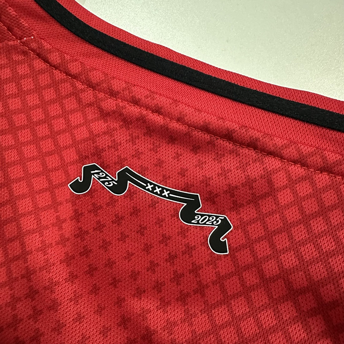 Jersey Ajax 2025-26 Local rojo, foto 6 de 7