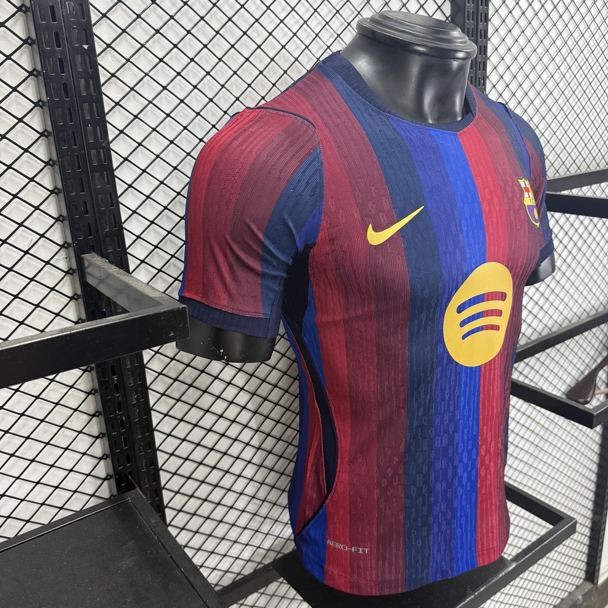 Jersey FC Barcelona 2026-27 Local rojo, foto 7 de 10