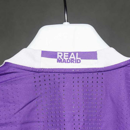 Jersey Real Madrid 2016-17 Visitante morado, foto 7 de 12