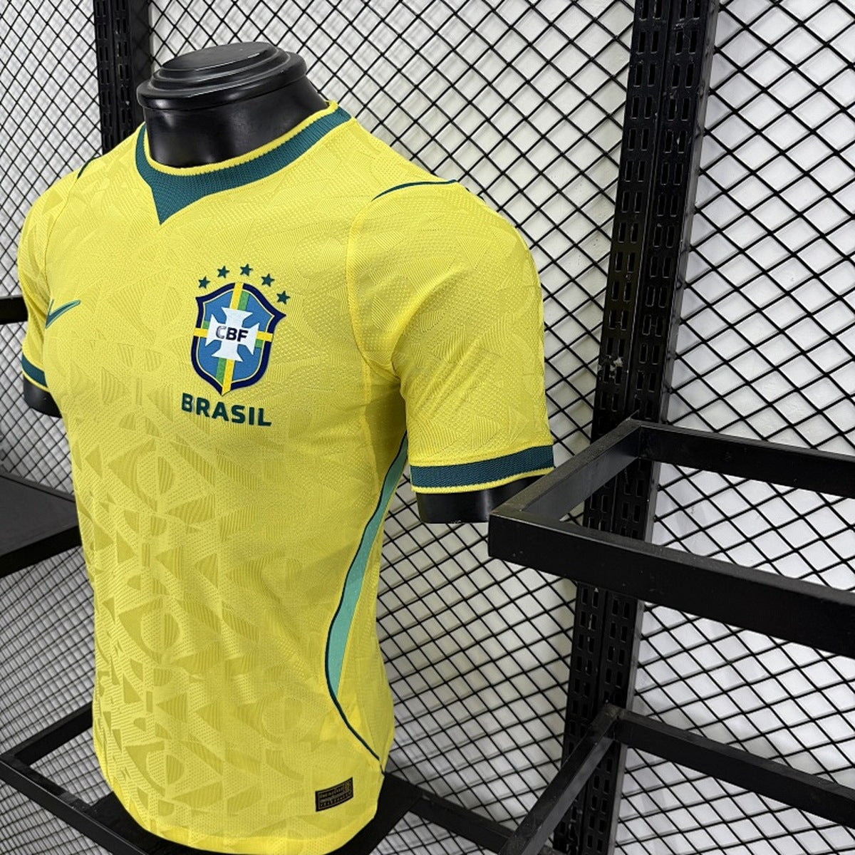 Jersey Brasil 2026 Local amarillo, foto 7 de 10