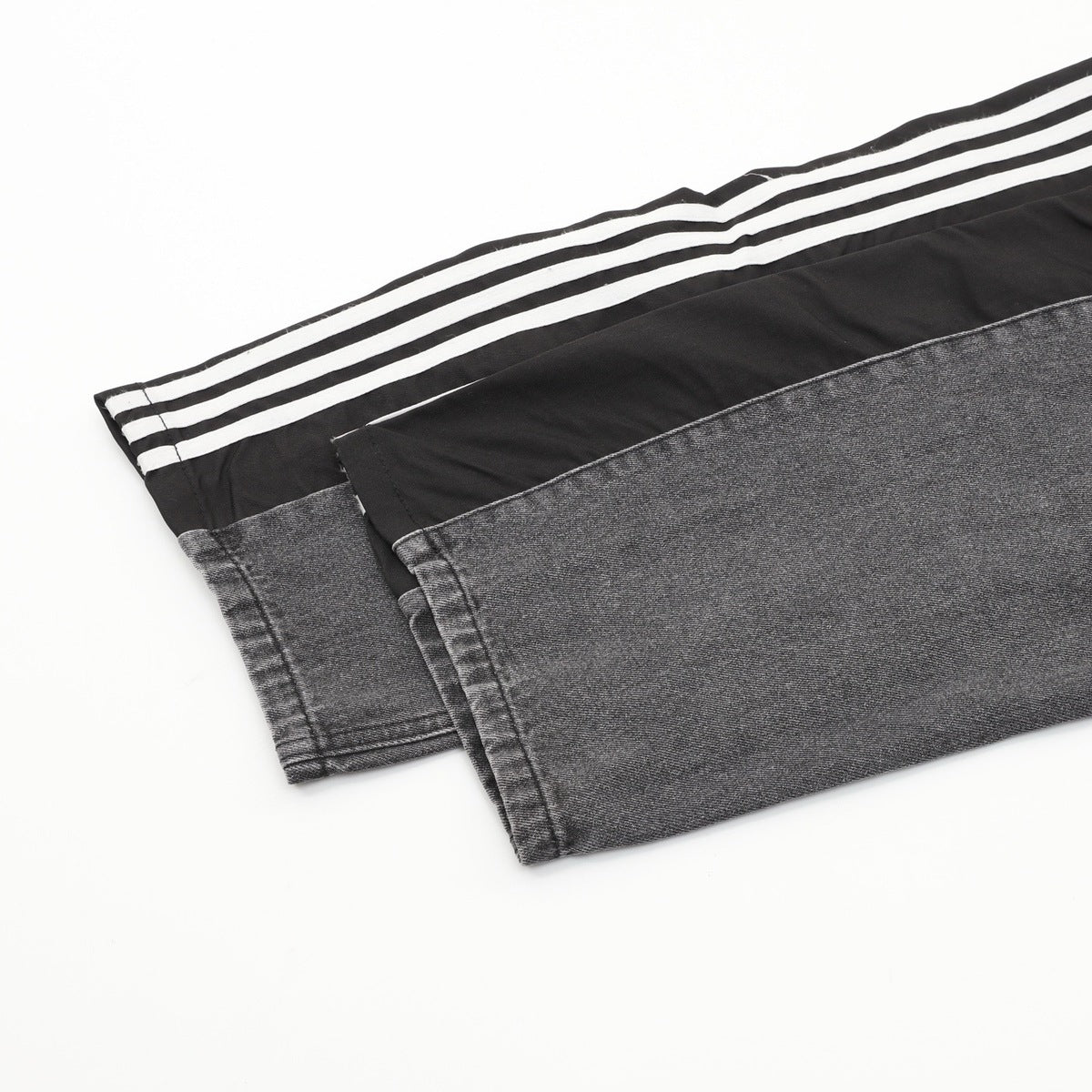 Pants de Mezclilla adidas Gris, foto 3 de 8