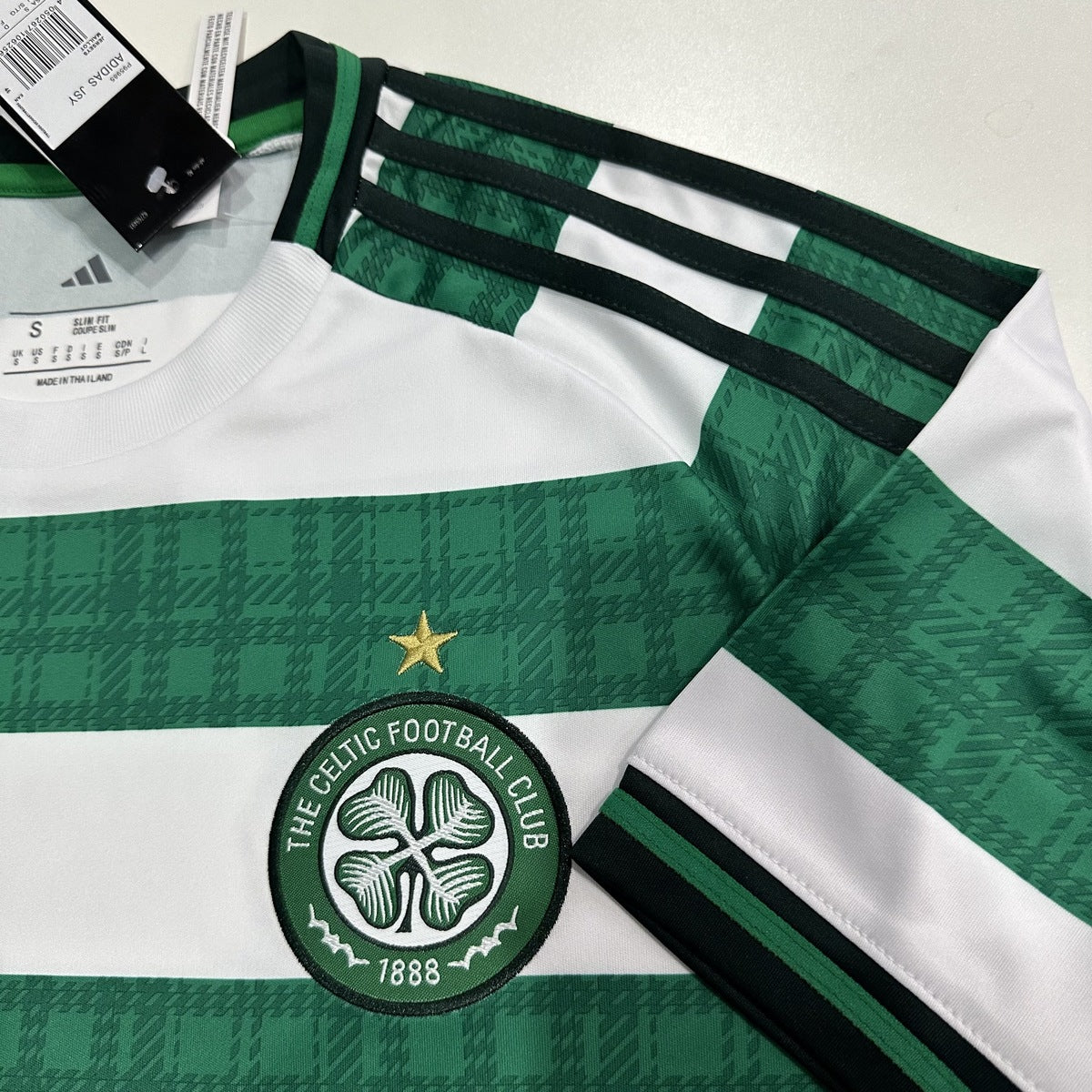 Jersey Celtic 2025-26 Local blanco, foto 6 de 7