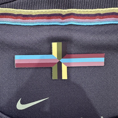 Jersey Inglaterra 2024 Visitante morado, foto 6 de 7