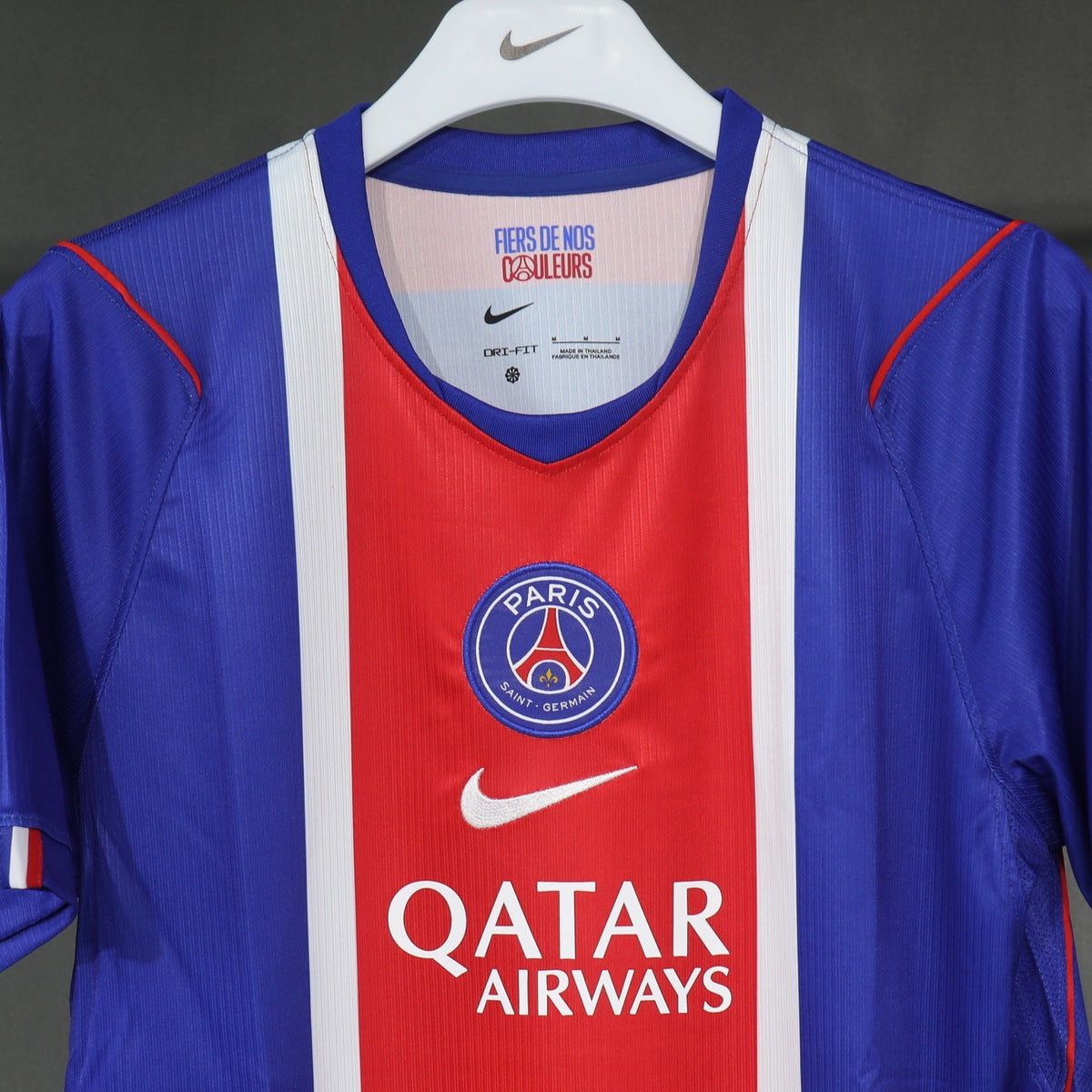 Jersey Paris Saint-Germain 2026-27 Local azul, foto 6 de 6