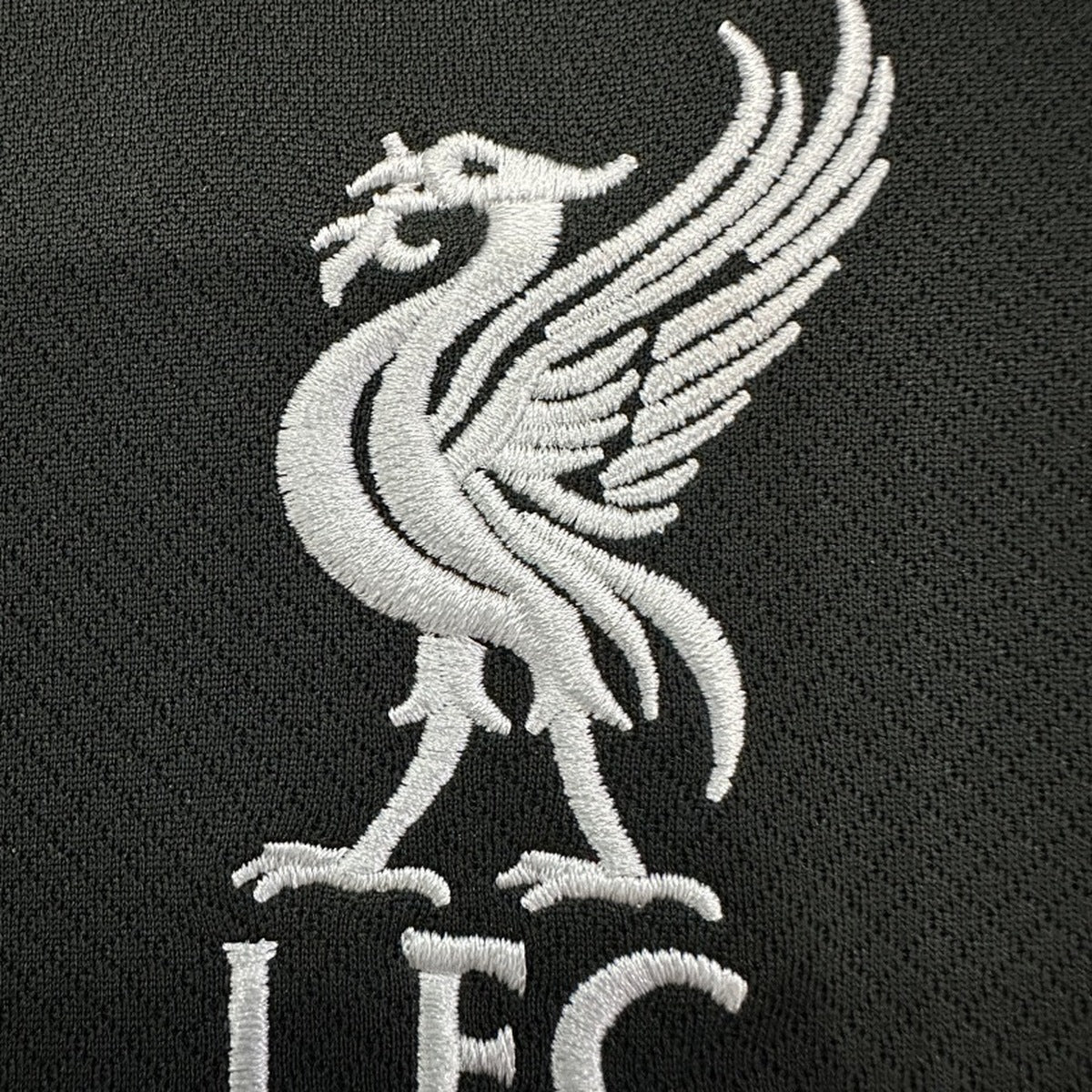 Jersey Liverpool 2024-25 Visitante negro, foto 6 de 7