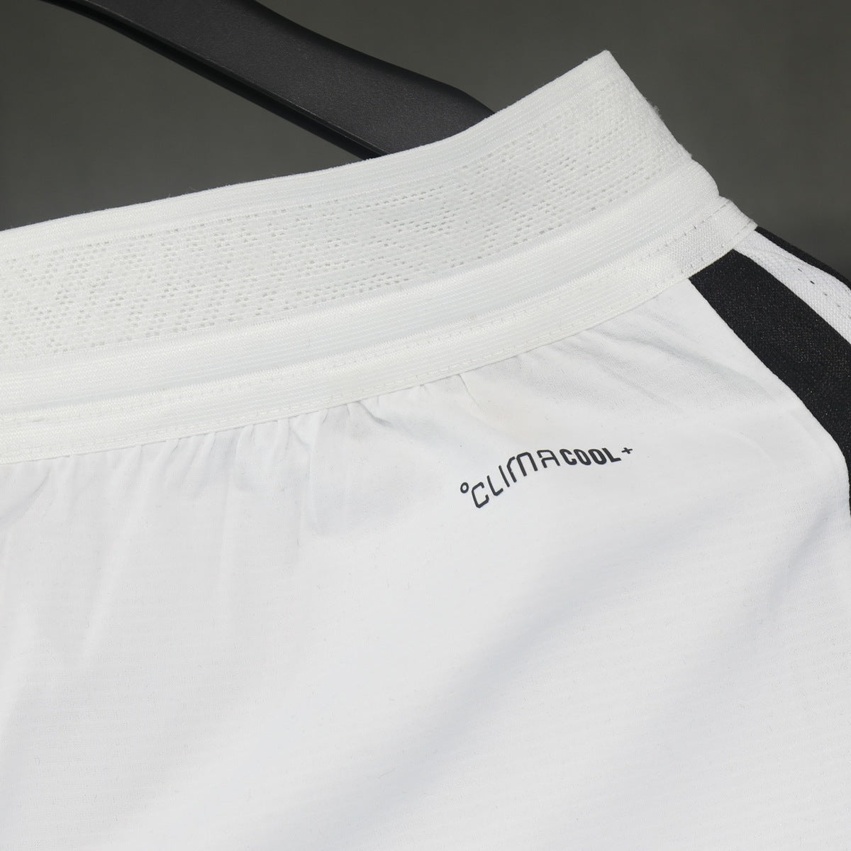 Short Manchester United adidas 2026 Local blanco, foto 4 de 5
