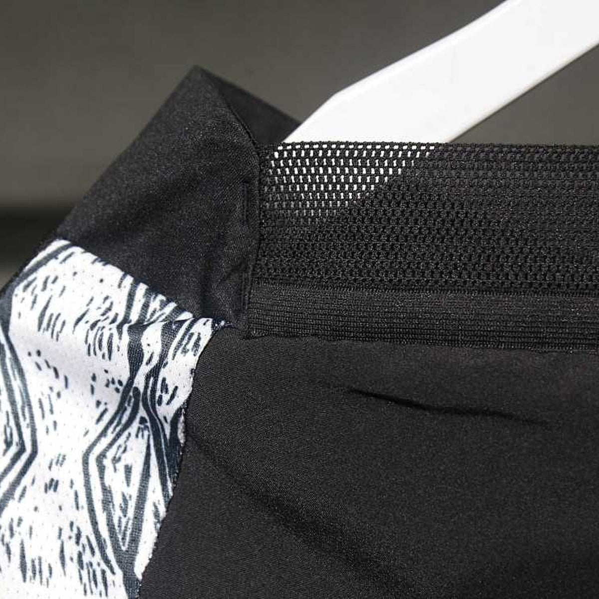 Short Arsenal adidas 2024-25 Visitante negro, foto 4 de 6
