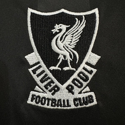 Jersey Liverpool 2025-26 Portero negro, foto 6 de 9