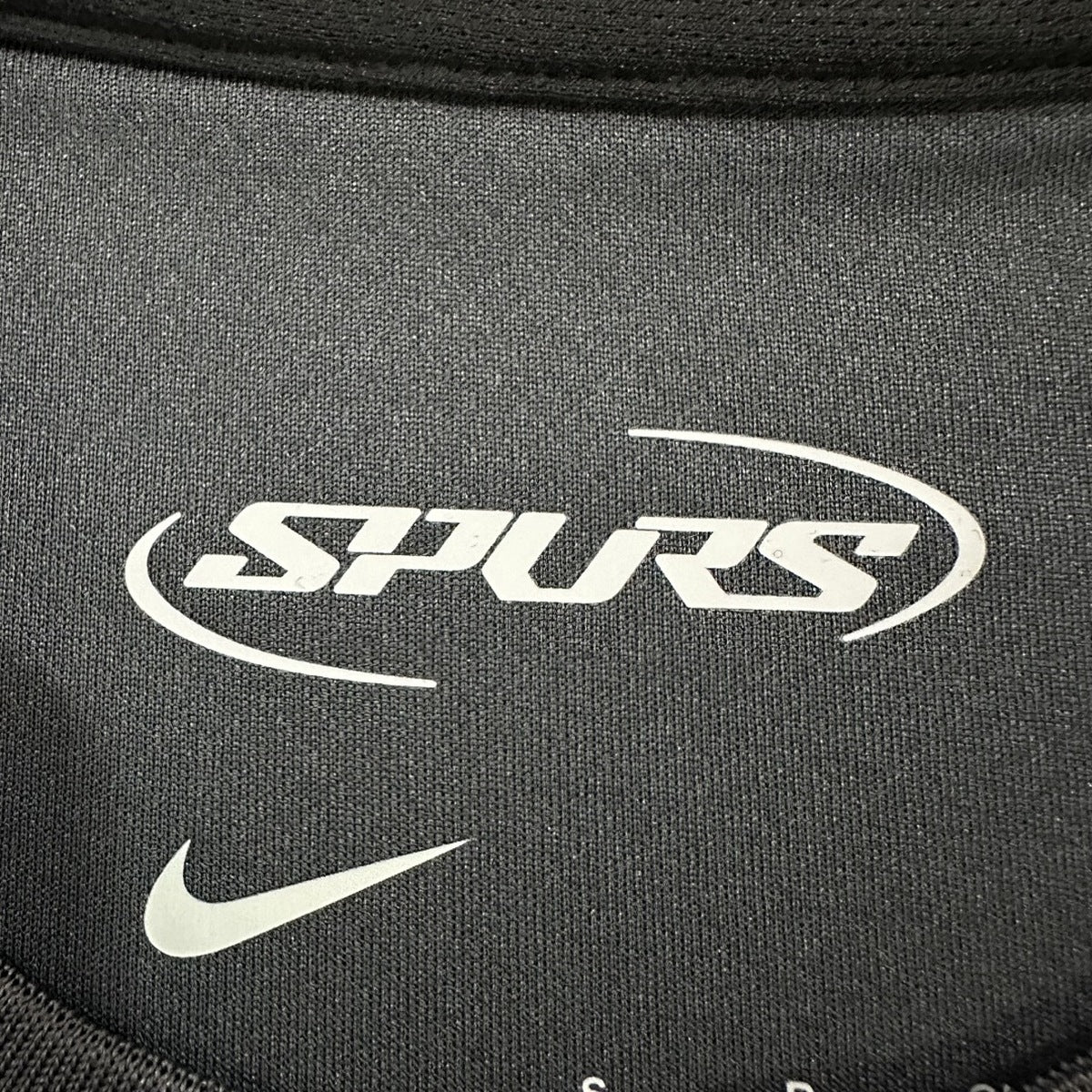 Jersey Tottenham 2025-26 Visitante negro, foto 6 de 8