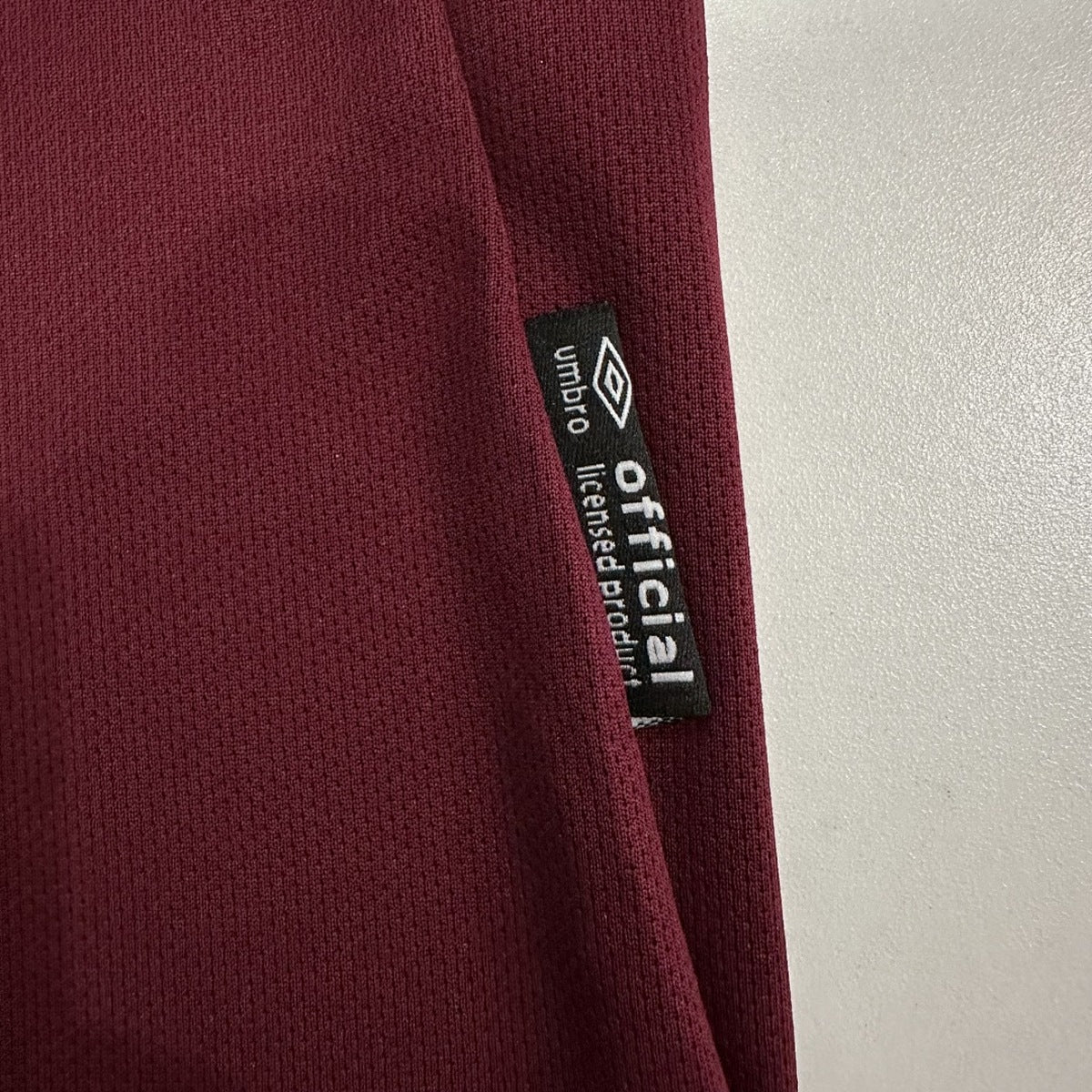 Jersey West Ham United 2025-26 Local rojo, foto 6 de 8