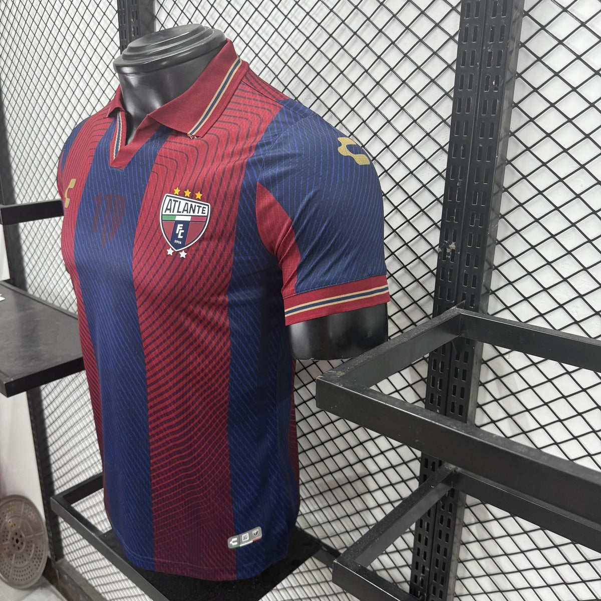 Jersey Atlante 2026-27 Local Sin Patrocinios rojo, foto 7 de 9