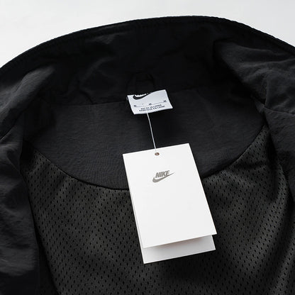 Conjunto Nike Cortavientos Swoosh, foto 8 de 27