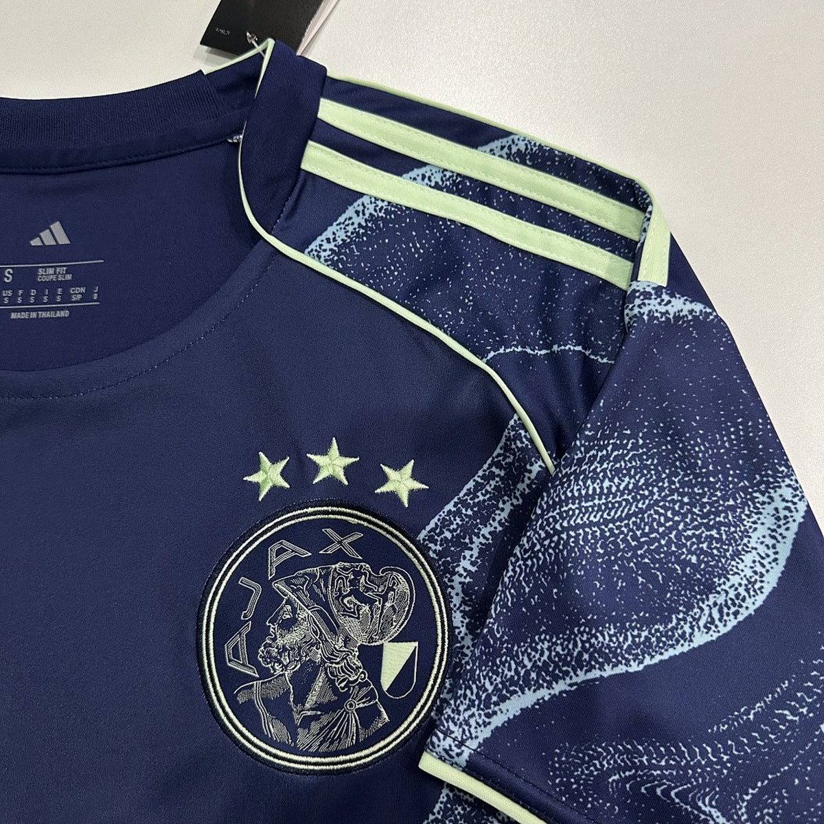 Jersey Ajax 2025-26 Visitante azul marino, foto 7 de 7