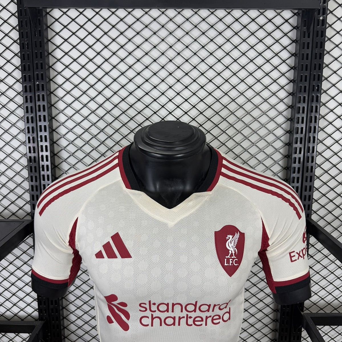 Jersey Liverpool 2025-26 Visitante beige, foto 8 de 9