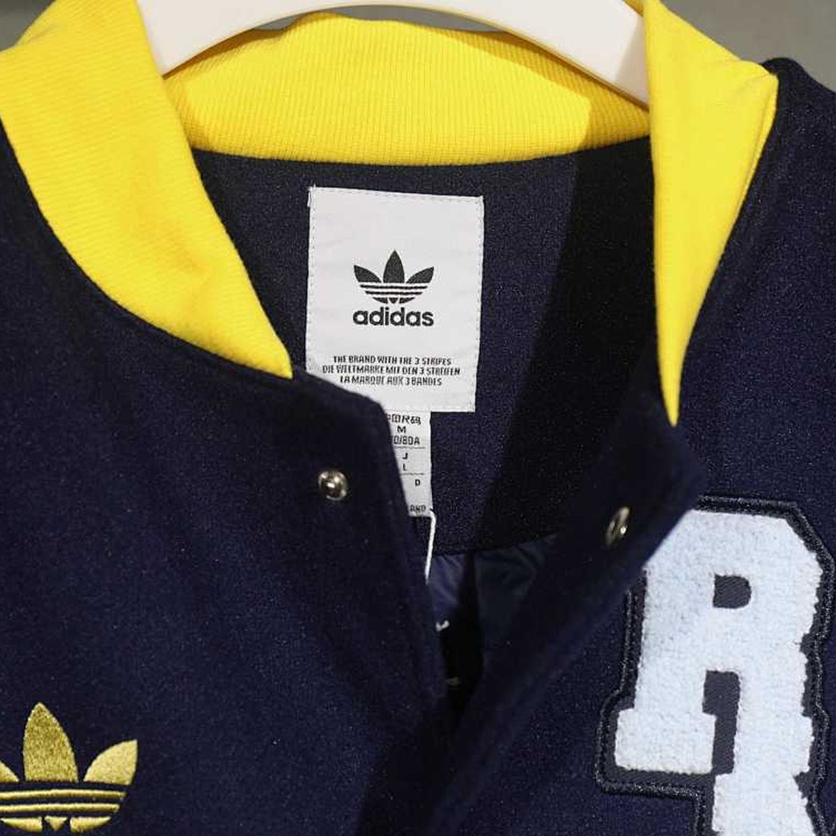 Chamarra Real Madrid adidas VRCT Azul marino, foto 5 de 11