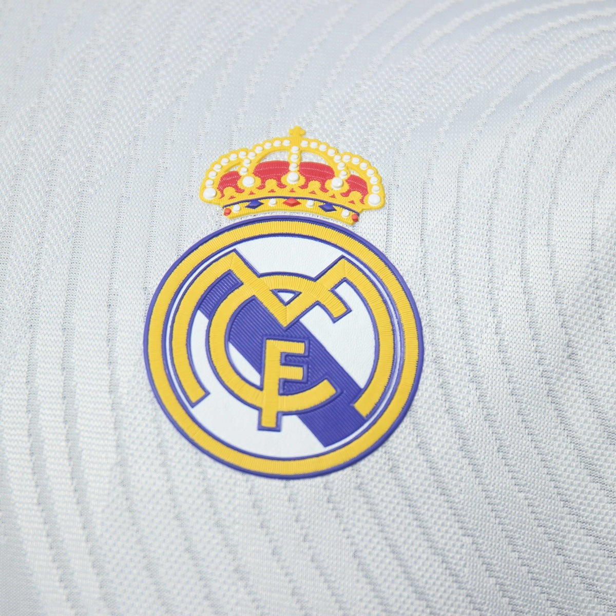 Jersey Real Madrid 2021-22 Local blanco, foto 5 de 10