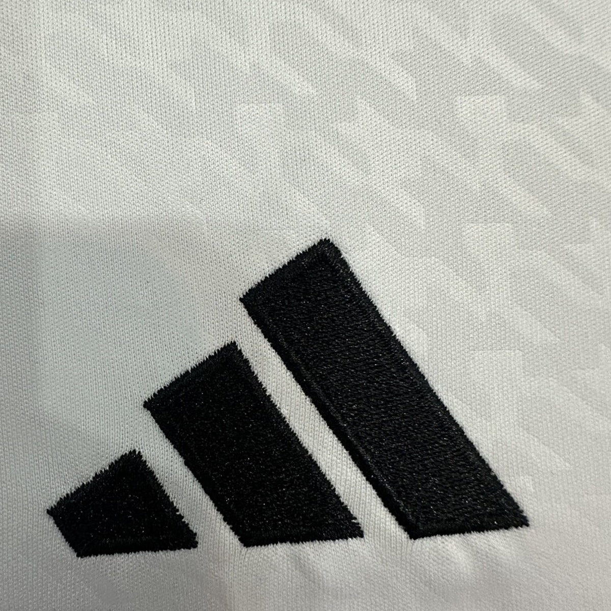 Jersey Real Madrid 2024-25 Local blanco, foto 7 de 7
