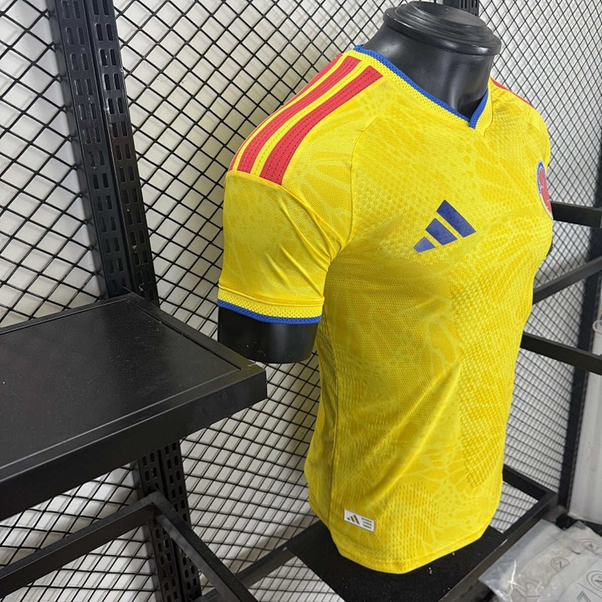 Jersey Colombia 2026 Local amarillo, foto 8 de 10