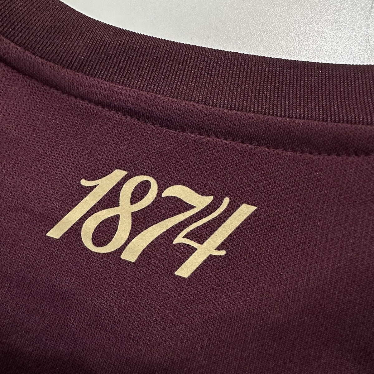 Jersey Aston Villa 2025-26 Local, foto 7 de 8