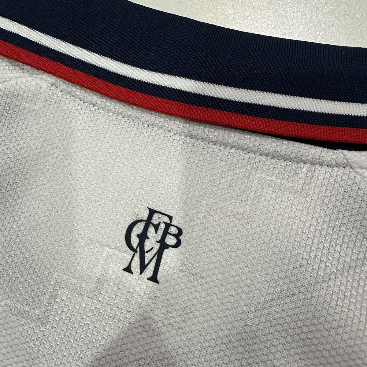 Jersey Bayern Múnich 2026-27 Visitante blanco, foto 7 de 8